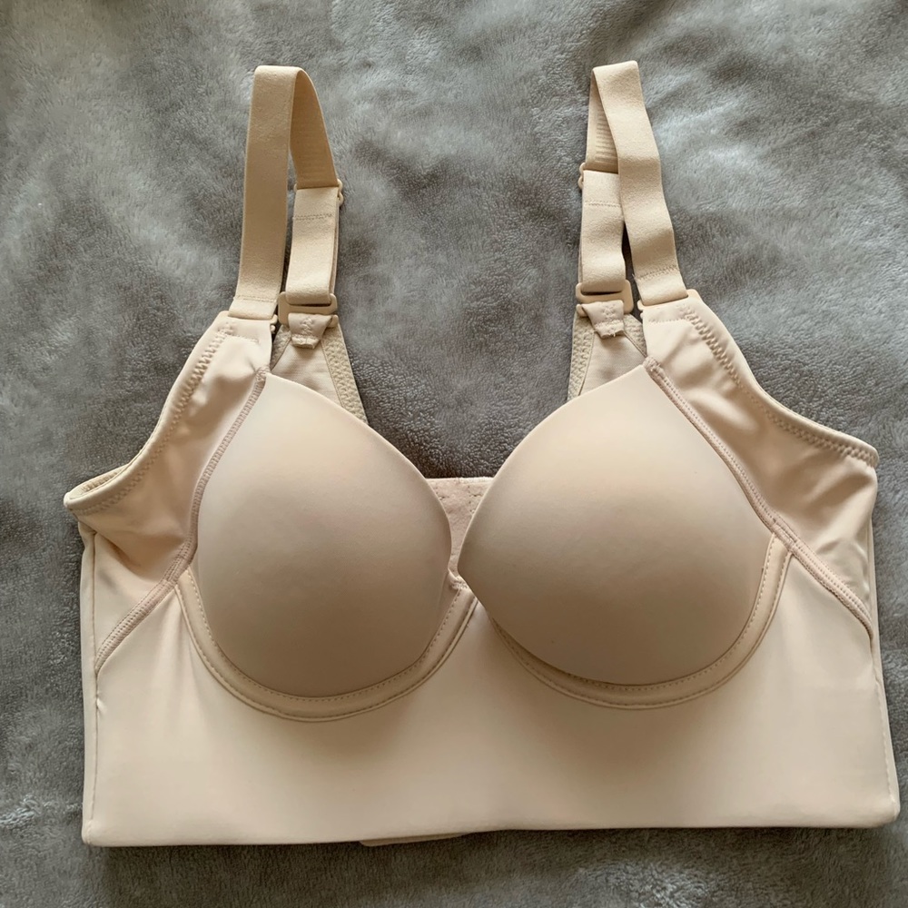 34 B/C bra with thick band and adjustable straps that can come off